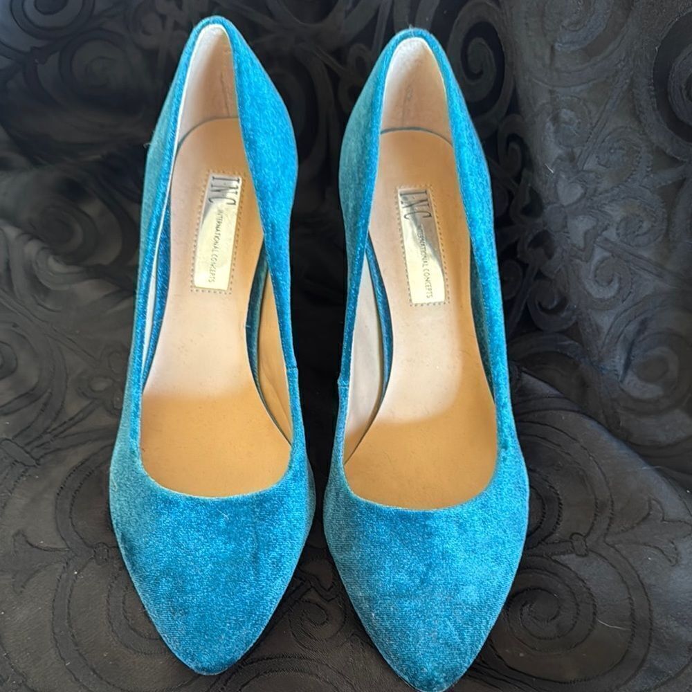 Blue Suede Women's Pumps